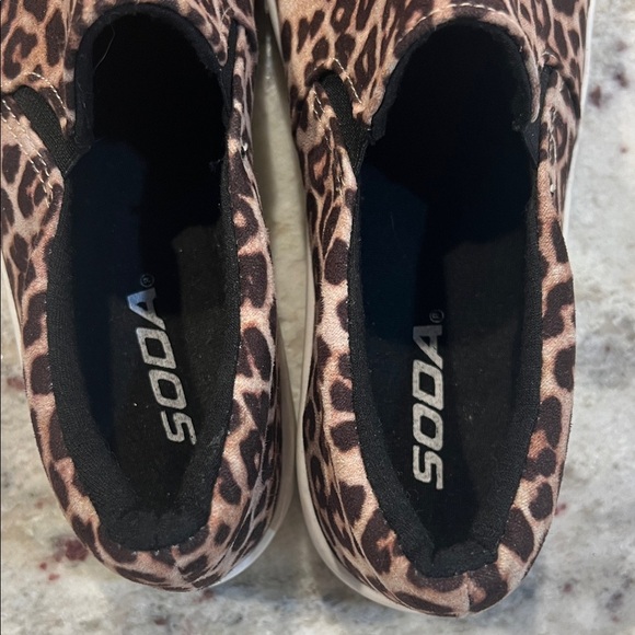 Soda-Leopard Print Slip-On Sneakers - Picture 6 of 6